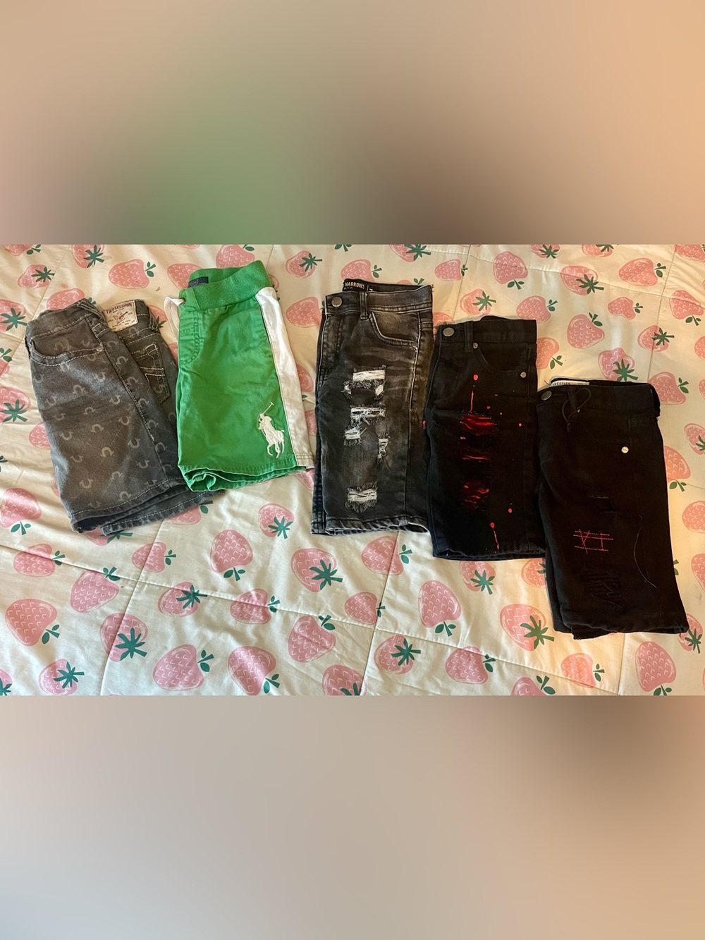 Boys shorts size 6/7 versions brands